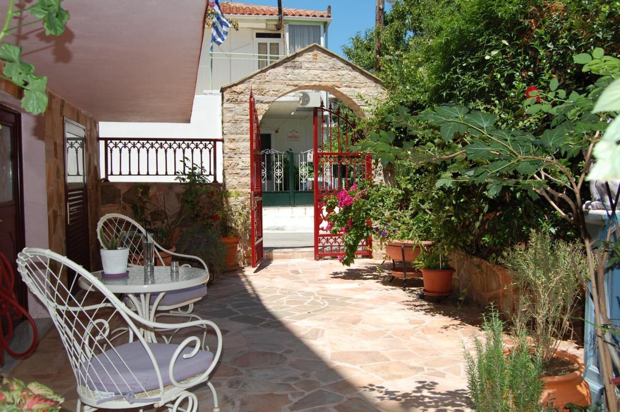 Alkyoni Apartments & Studios Poros  Exterior photo